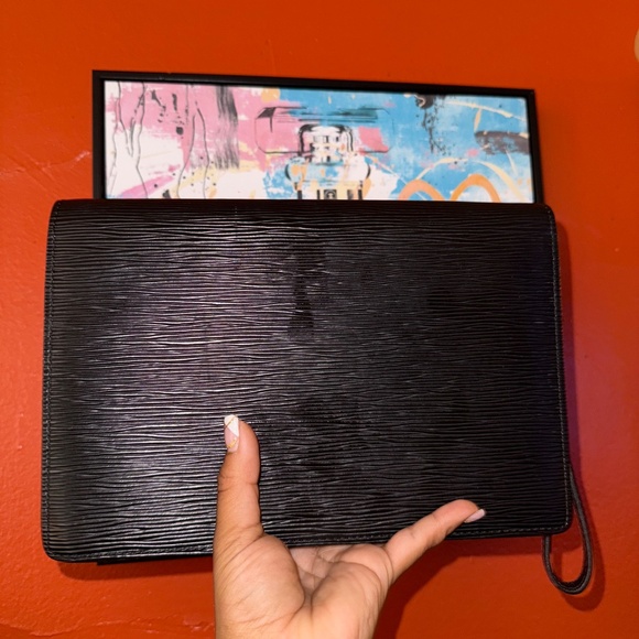 Louis Vuitton Taiga Leather Black Clutch/Wristlet - Picture 2 of 3
